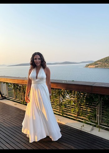 Diğer Beyaz Drapeli Uzun Straplez Elbise