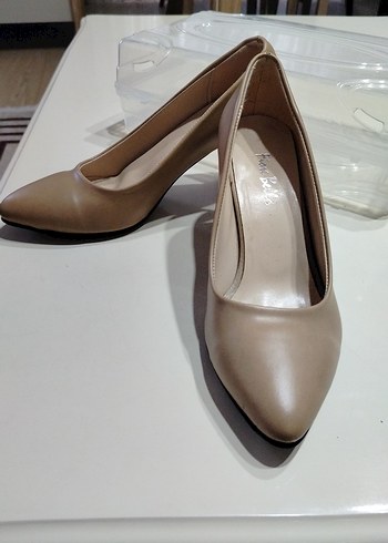 Bej Stiletto Topuklu Kadın Ayakkabı