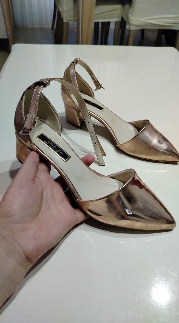 Bej Metal Tokalı Stiletto Topuklu Kadın Ayakkabı - Görsel 2