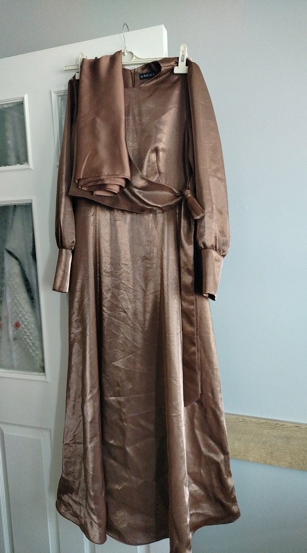 Bej Uzun Saten Elbise Drapeli - Görsel 2