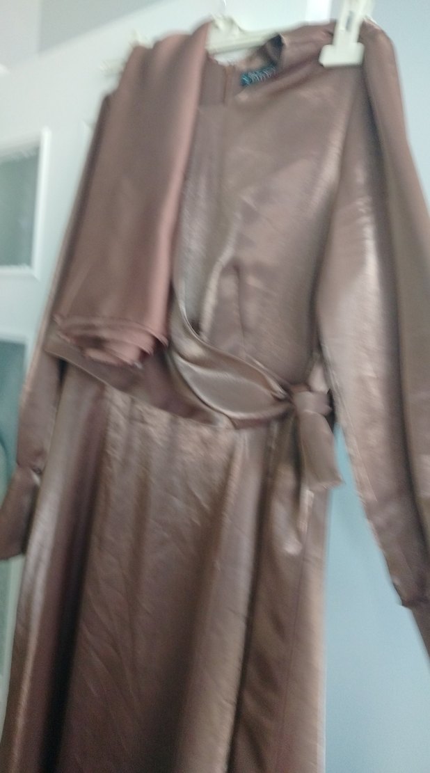 Bej Uzun Saten Elbise Drapeli - Görsel 3