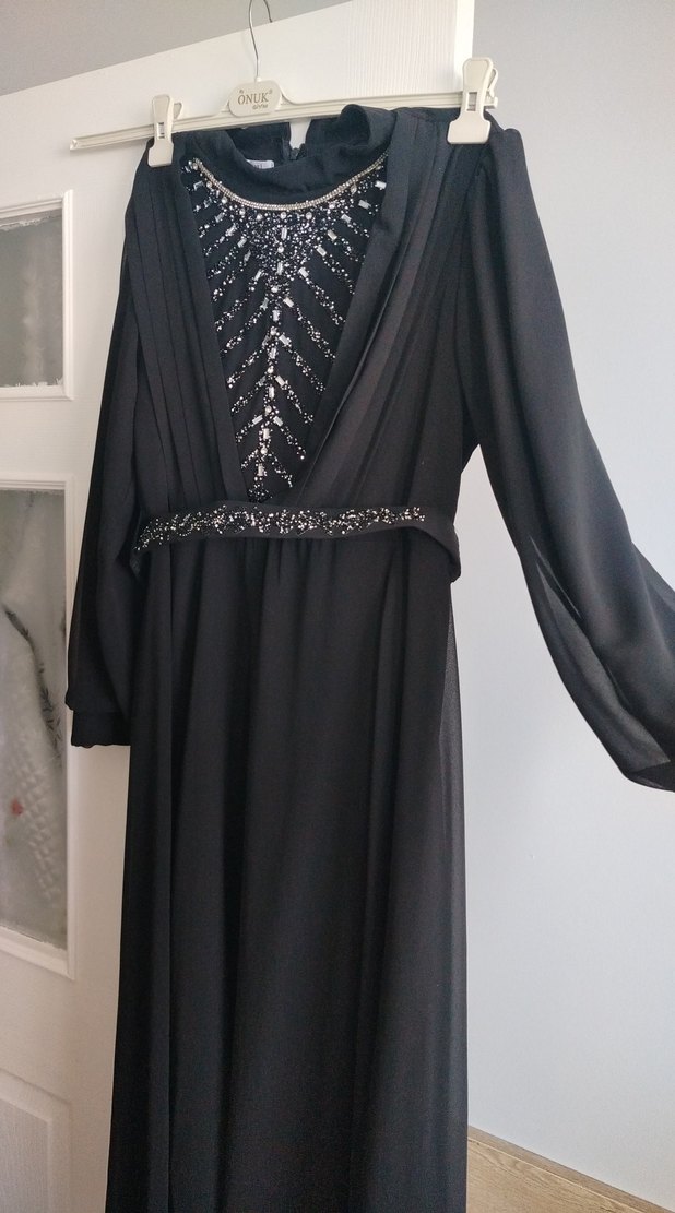 Uzun Siyah Gotik Nakışlı Kadın Elbise - Görsel 2