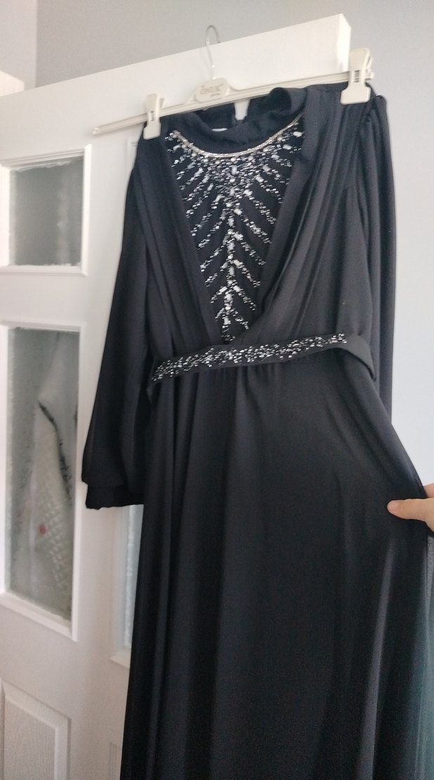 Uzun Siyah Gotik Nakışlı Kadın Elbise - Görsel 4