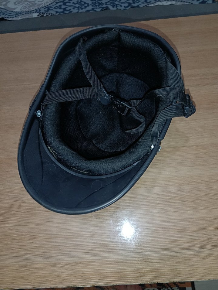 Siyah Punk Tarzı Motosiklet Kaskı - Görsel 2