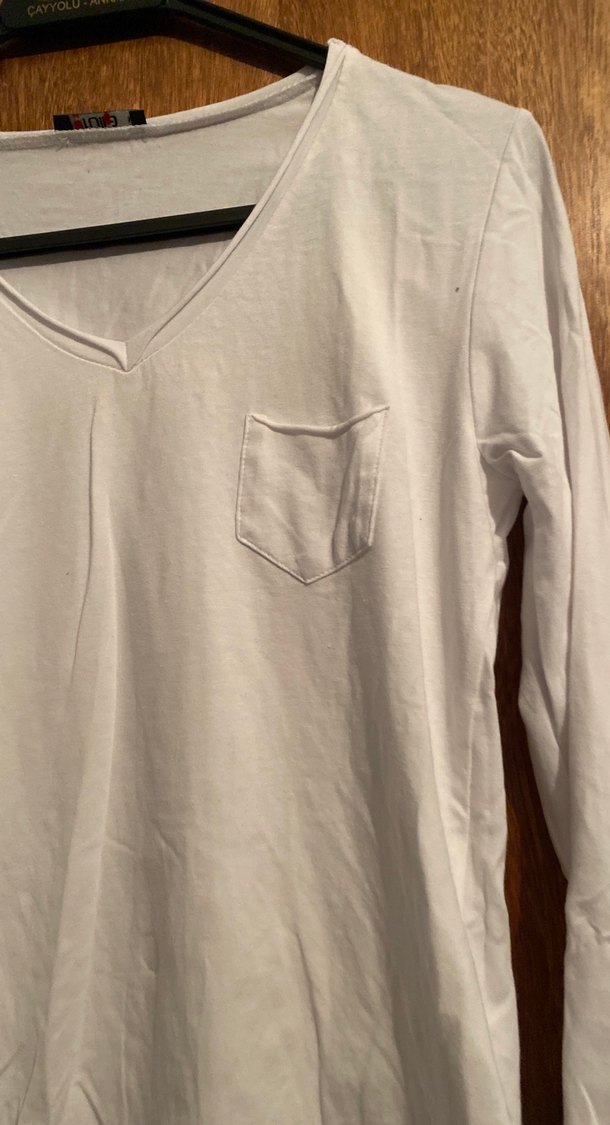 Beyaz V Yaka tişört - Görsel 5