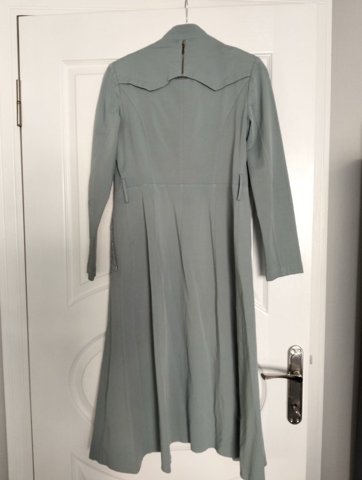 Düğmeli Uzun Gri Kadın Trençkot - Görsel 2