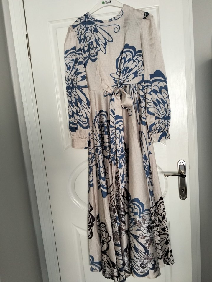 Uzun Kollu Bej ve mavi renkli Uzun Elbise - Görsel 2