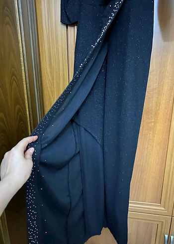 Uzun Siyah İşlemeli Kemerli Kadın Abiye Elbise - Görsel 2