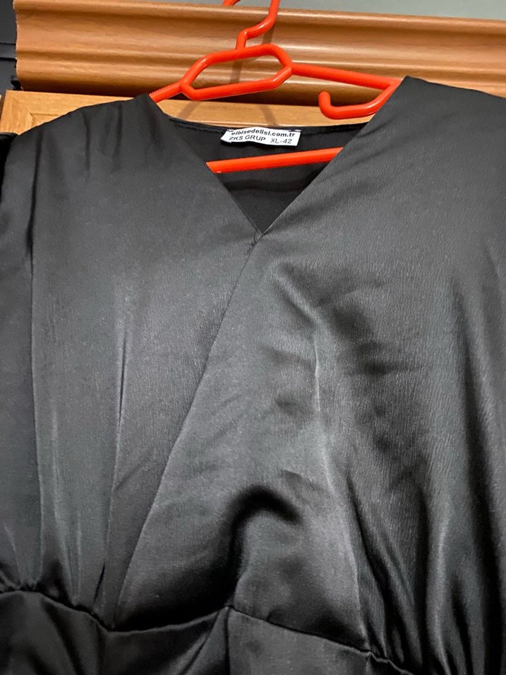 Siyah Drapeli Uzun Kadın Elbise - Görsel 2