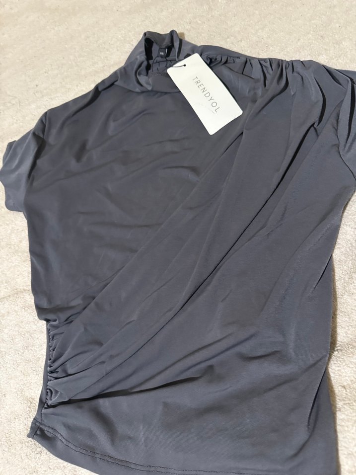 Gri Drapeli Kısa Kollu Hamile Tişörtü - Görsel 2