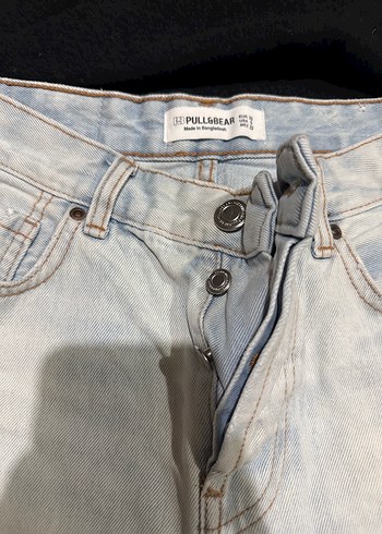 Pull and Bear Düğmeli Bağlamalı Beyaz Denim Mini Şort