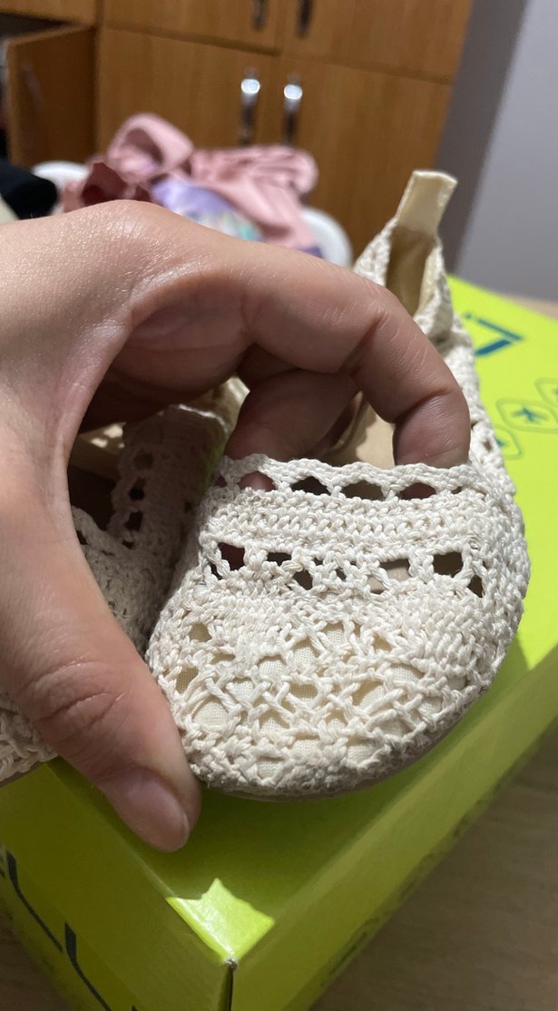 Kız Çocuk Beyaz Dantel Örgü Babet - Görsel 4