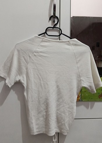 Beyaz V Yakalı Kısa Kollu  Bluz - Görsel 3