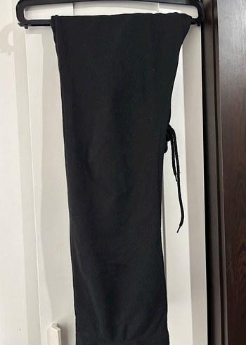 Kadın Siyah Rahat Kesim Midi Kumaş Pantolon - Görsel 3