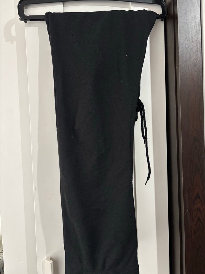 Kadın Siyah Rahat Kesim Midi Kumaş Pantolon - Görsel 3