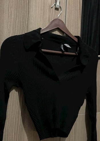 H&M Siyah V Yaka Dar Kesim Triko Kadın Kazak