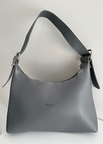 Prada Çanta