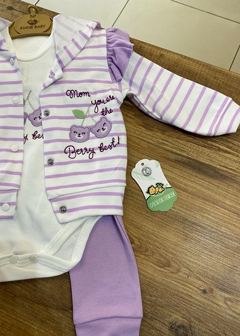 Düğmeli Mor Bebek Hastane Kıyafeti - Görsel 4