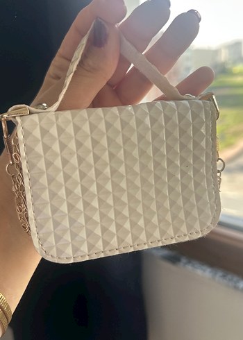 Beyaz Parlak Kemerli Kadın Çanta - Görsel 2