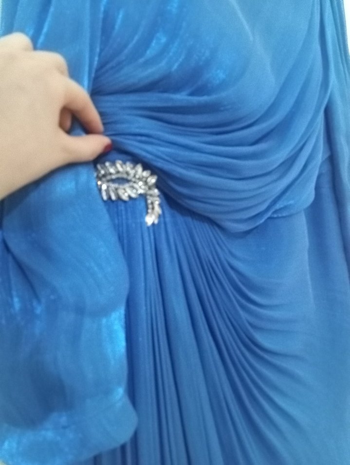 Mavi Uzun Kollu Drapeli tesettür abiye Elbise - Görsel 5