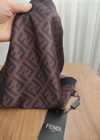 Fendi Fendi İthal Vual Twill İpek Şal-Siyah
