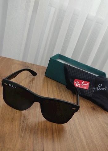 Ray Ban