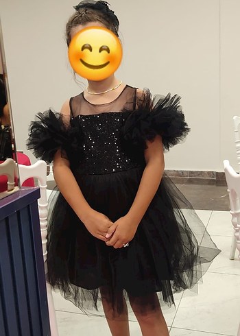 Siyah tütülü elbise - Görsel 5