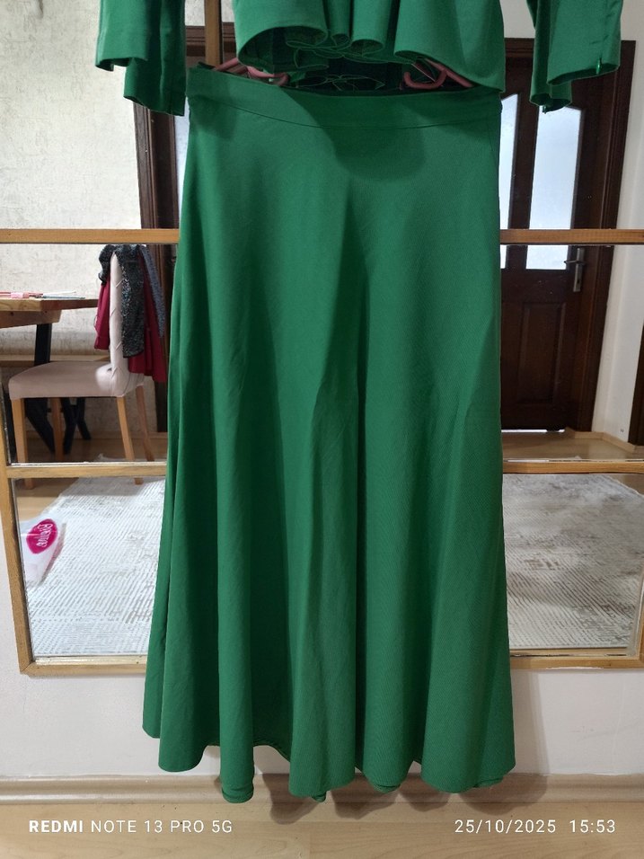 Uzun Kollu Yeşil Kadın Elbise - Görsel 2