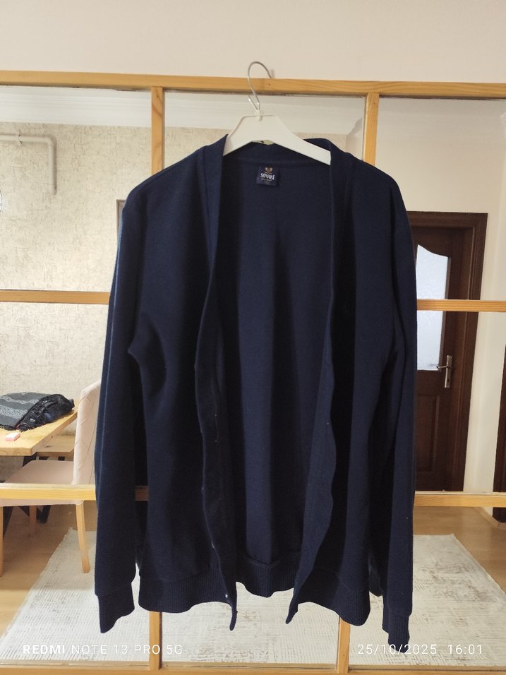 Düğmeli Erkek laci Hırka - Görsel 3