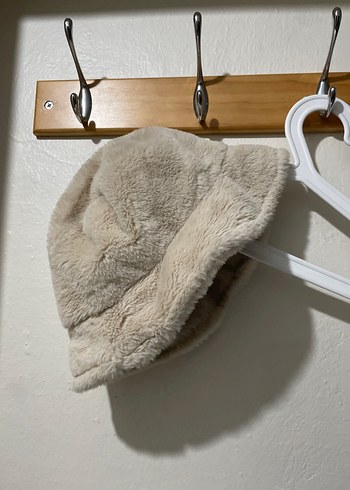 LC Waikiki Bej Pelus Bucket Sapka