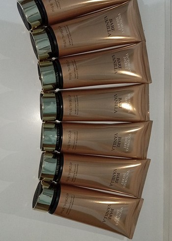 Beden Victoria's Secret Bare Vanilla Vücut Losyonu 236 ml