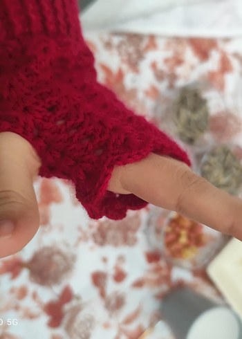 Kırmızı Örgü Kadın Eldiveni - Görsel 5