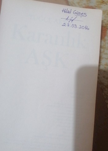 Kitap( Karanlık Aşk, Tuğçe aksal.) - Görsel 4