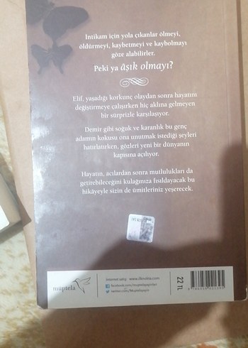 Kitap( Karanlık Aşk, Tuğçe aksal.) - Görsel 2
