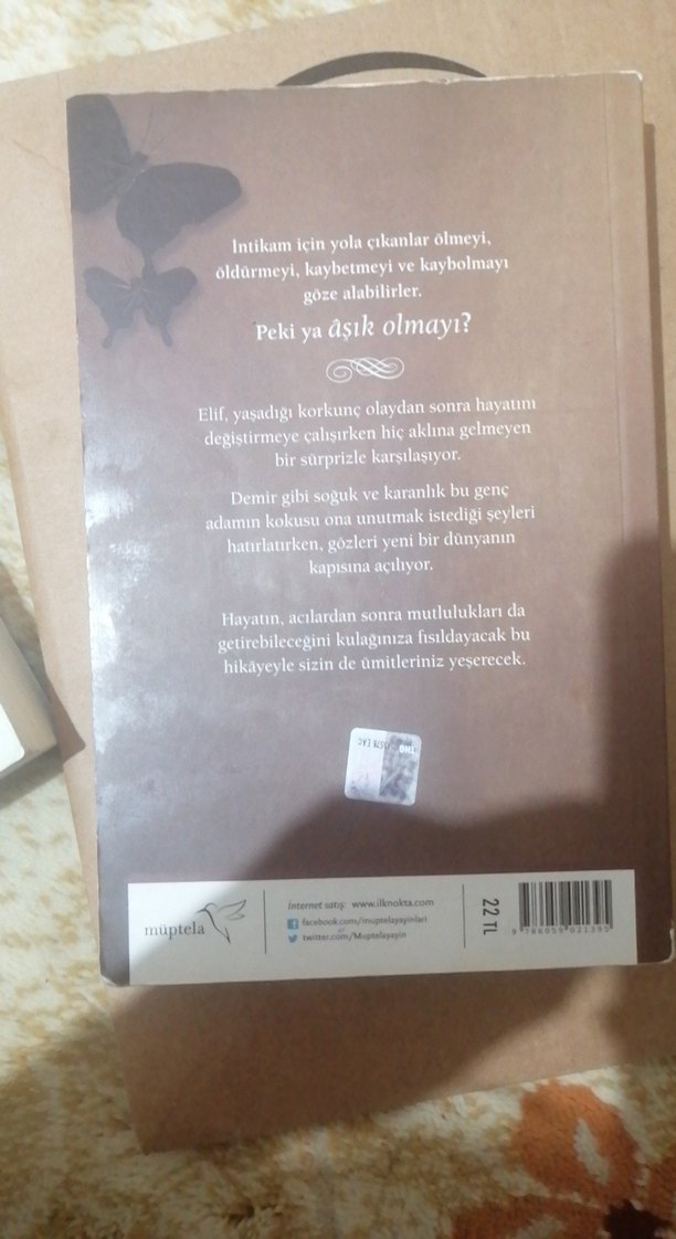 Kitap( Karanlık Aşk, Tuğçe aksal.) - Görsel 2