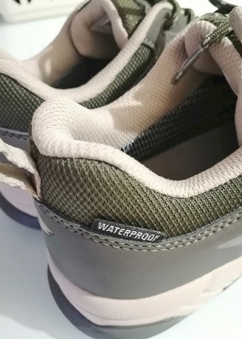 ORJİNAL LOTTO SU GEÇİRMEZ SPOR AYAKKABI - Görsel 7