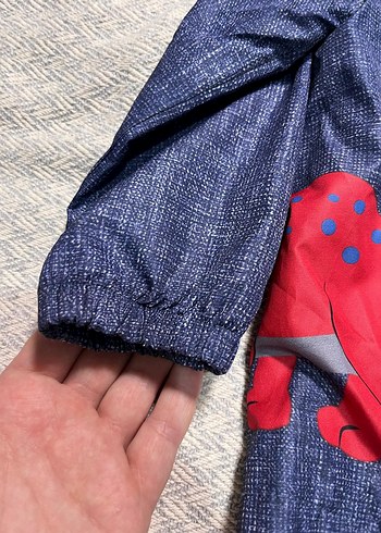 Erkek Çocuk Kapüşonlu Nakışlı Denim Yağmurluk - Görsel 10