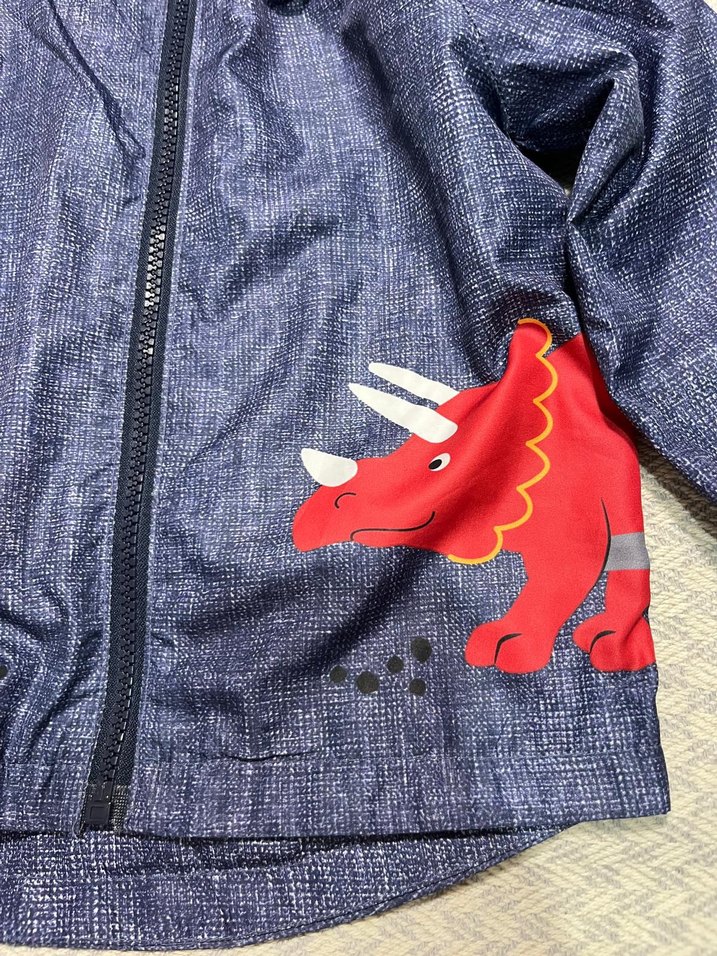 Erkek Çocuk Kapüşonlu Nakışlı Denim Yağmurluk - Görsel 3