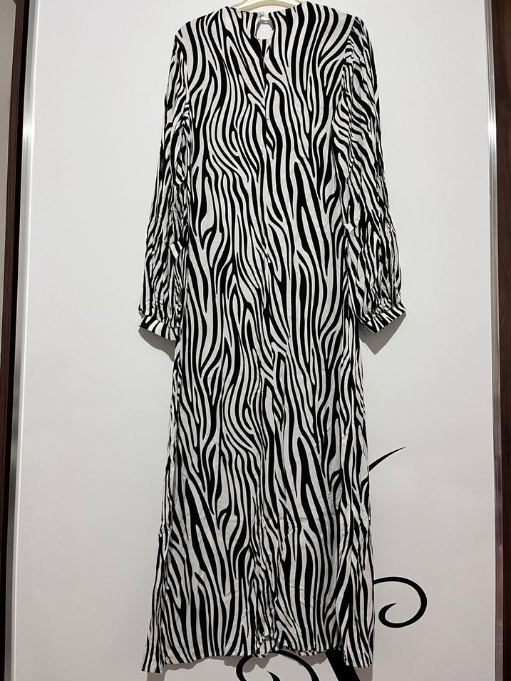 Zebra Desenli Uzun Kadın Elbise - Görsel 5