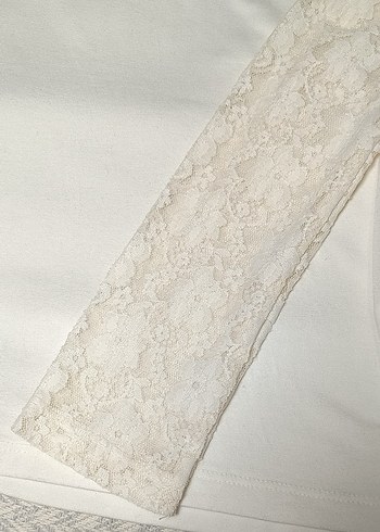 Dantel Kollu Krem Yüksek Yakalı Bluz - Görsel 4