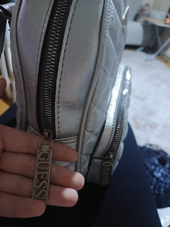 Gri Kadın Kapitone Sırt Çantası - GUESS - Görsel 5