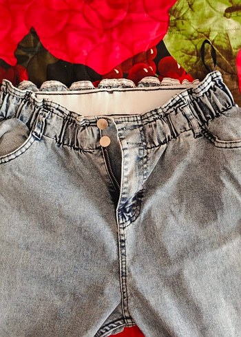 Mavi Bağlama Desenli Düğmeli Salaş Kadın Kot - Görsel 4