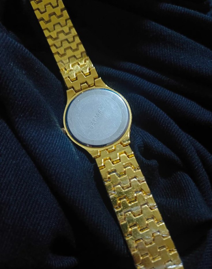 Kadın Altın Renk Parlak Klasik Kol Saati - Görsel 5