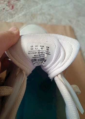 Gri Detaylı Beyaz Kadın Spor Ayakkabı - Görsel 8