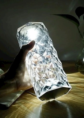 Kristal Desenli Masa Lambası
