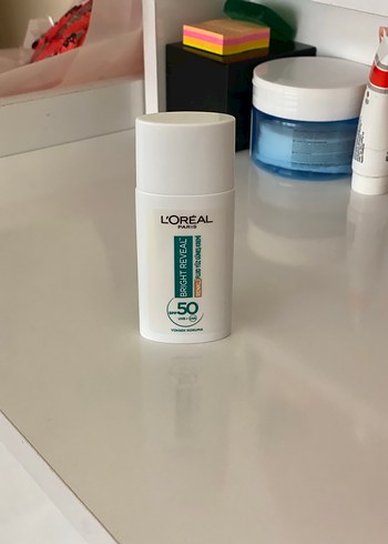 L'Oréal Bright Reveal SPF 50 Güneş Koruyucu - Görsel 2