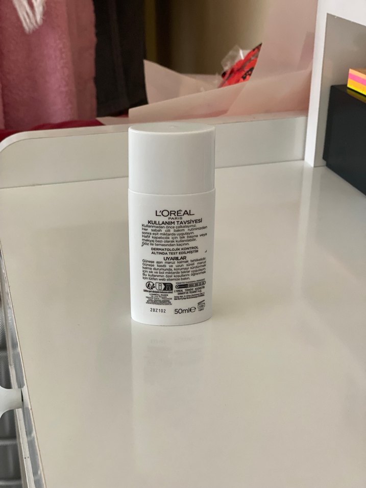 L'Oréal Bright Reveal SPF 50 Güneş Koruyucu - Görsel 3