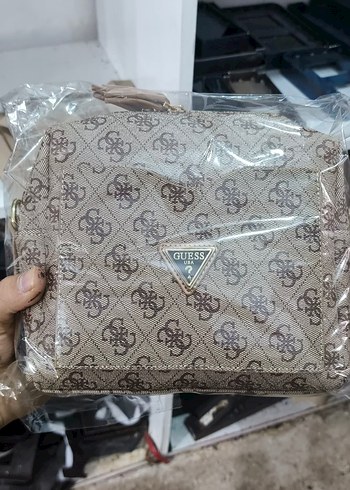 Guess Beyaz Baskılı Fermuarlı Kadın Çanta