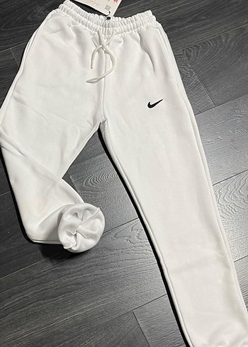 Beyaz Nike Erkek Eşofman Altı - Görsel 2