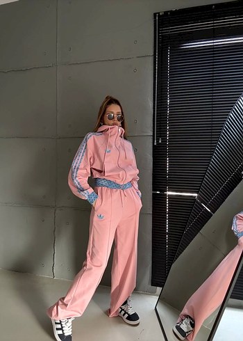 S m l xl
Pembe Bağcıklı Yüksek Yakalı Kadın Eşofman Takımı - Görsel 2